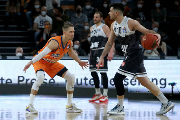 伊万科维奇 伊万科维奇