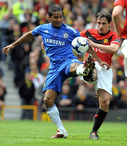 他在中场的 他在中场的